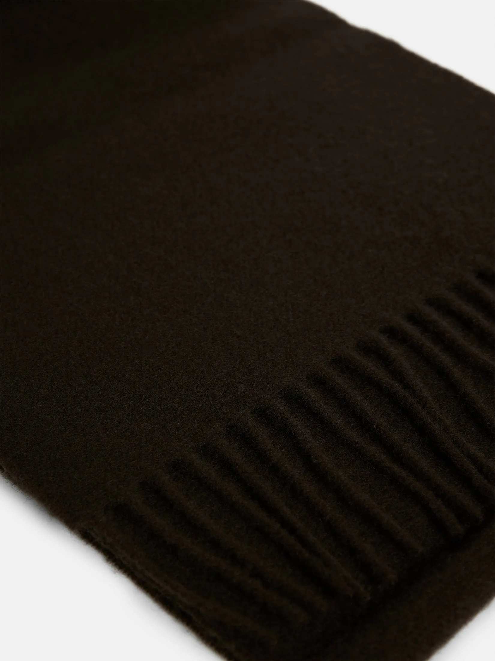 Champ Solid Wool Scarf / Delicioso