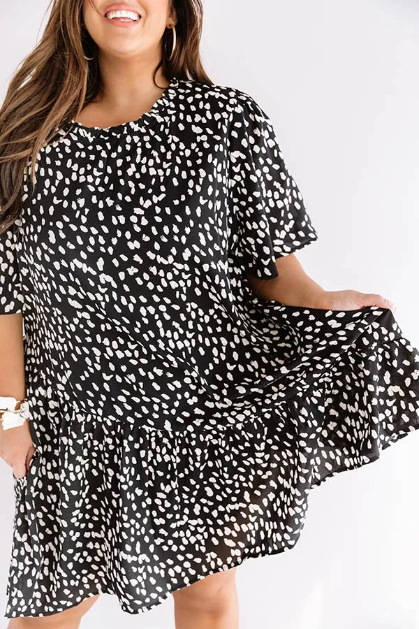 Chicago Chic Shift Dress Curves