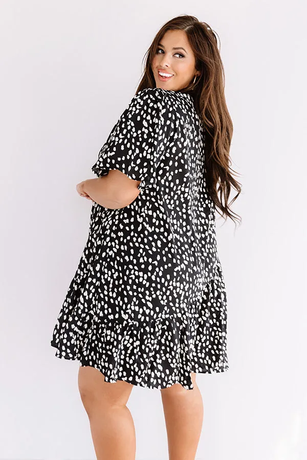 Chicago Chic Shift Dress Curves